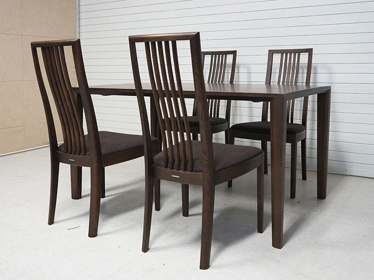Dining Table with 4 chairs (Used)